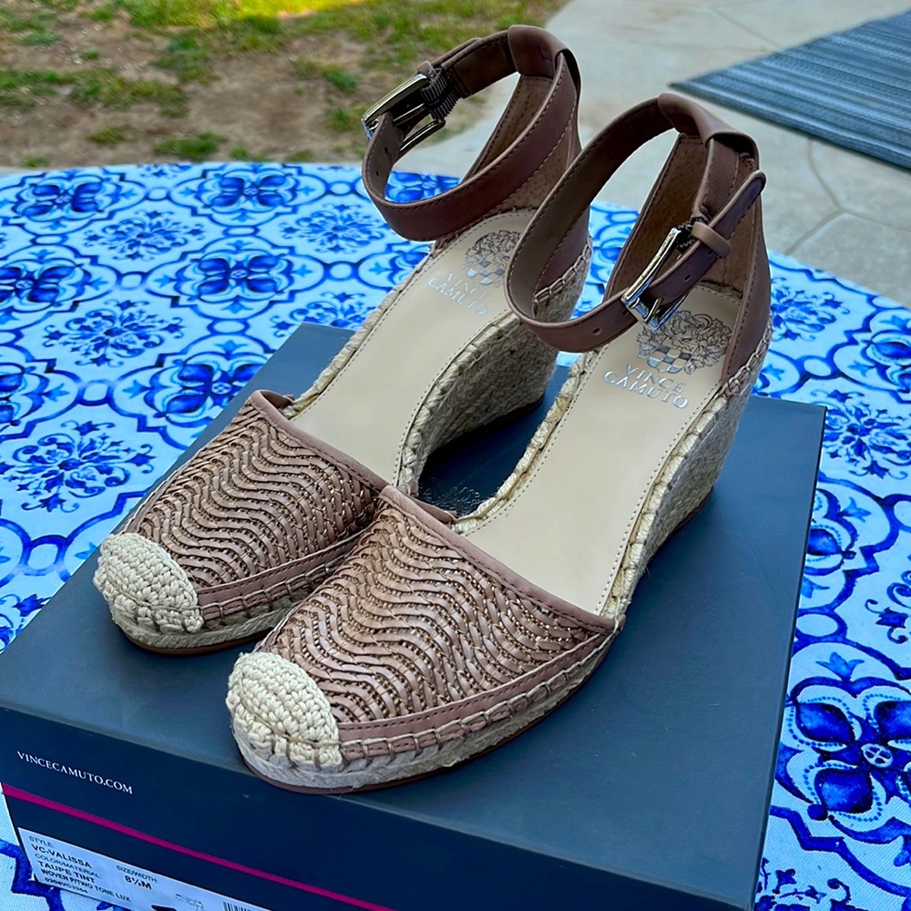 Tweed wedges